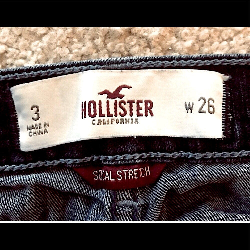 🆕🔥HOLLISTER VERY CUTE SKINNY DARK DENIM JEANS/FACTORY DISTRESSED WELL FITTED - Picture 4 of 4